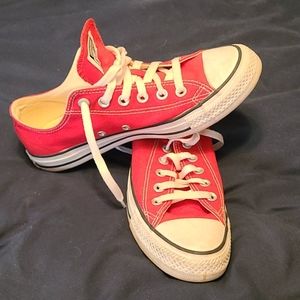 Converse All Star Men's Size 6 red sneaker